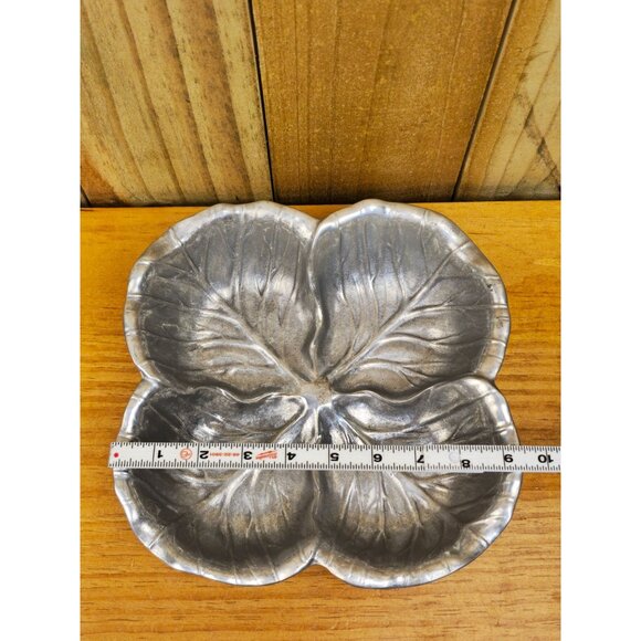 Vintage Wilton Armetale Cabbage or Lettuce Leaf Serving Bowl - Picture 2 of 6